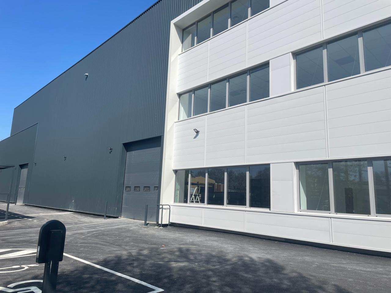 Local d'activité Villeneuve-la-Garenne 3065m² Location local d'activité Villeneuve-la-Garenne Hauts-de-Seine OLACT2315137 2